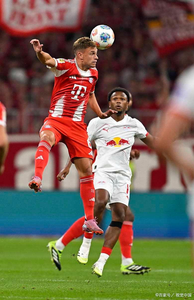 拜仁客场击败奥格斯堡，控球压制明显