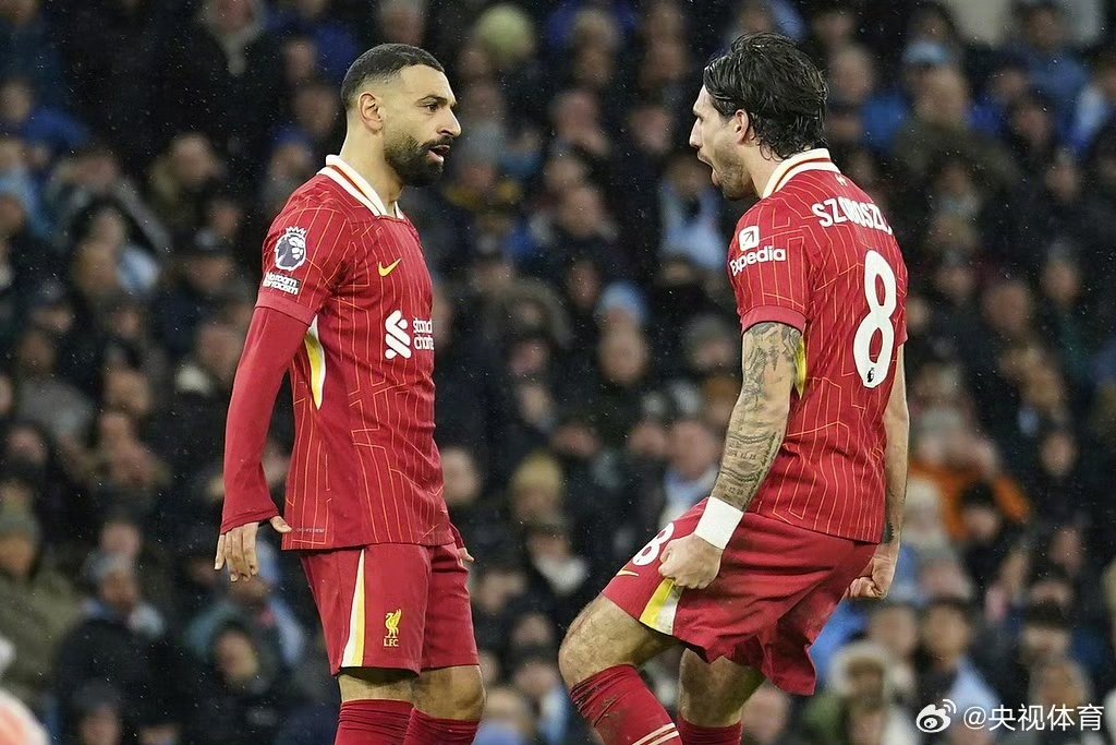 曼城英超战胜利物浦福登远射得分(英超第17轮曼城15连胜创英超纪录 阿森纳利物浦遭平局) 曼城英超战胜利物浦福登远射得分(英超第17轮曼城15连胜创英超纪录 阿森纳利物浦遭平局)